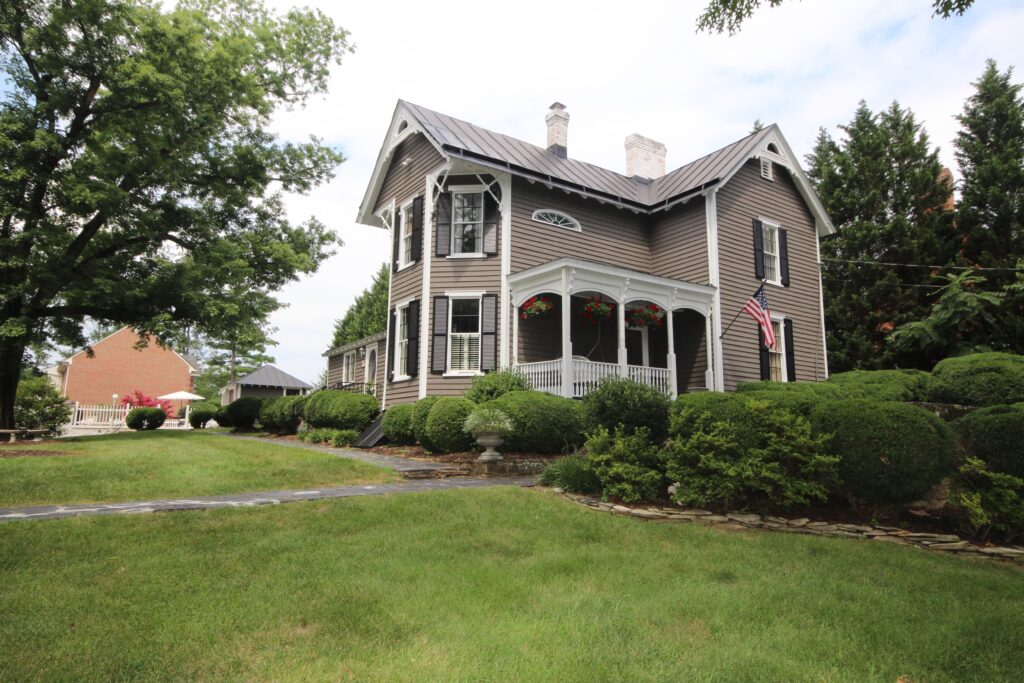 nearby Roanoke, Va farm house, victorian style